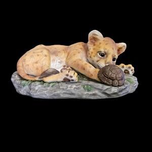 Homco Porcelain Lion Cub Turtle Figurine 1985 Masterpiece Animal